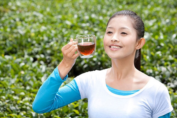 10 lợi ích thần kỳ cho sức khỏe của việc uống trà xanh