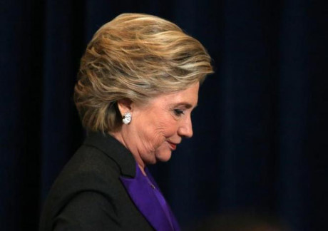 Bà Clinton cáo buộc FBI gây ra thảm bại trước Donald Trump - Ảnh 1 Ba Clinton cao buoc FBI gay ra tham bai truoc Donald Trump - Anh 1