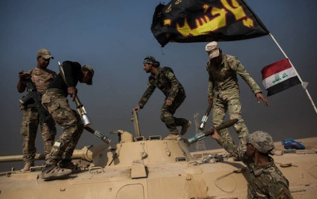 Bị vây chặt ở Mosul, IS chống trả bằng vũ khí hóa học và lá chắn sống - Ảnh 1 Bi vay chat o Mosul, IS chong tra bang vu khi hoa hoc va la chan song - Anh 1