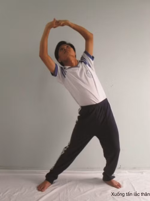 3 động tác đơn giản phòng thoái hóa khớp cổ chân