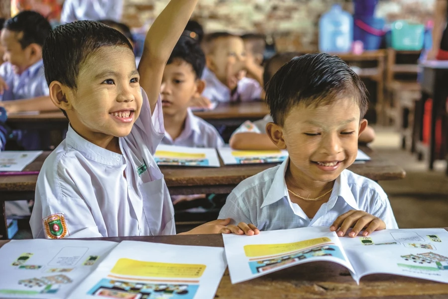 Học sinh tiểu học Myanmar