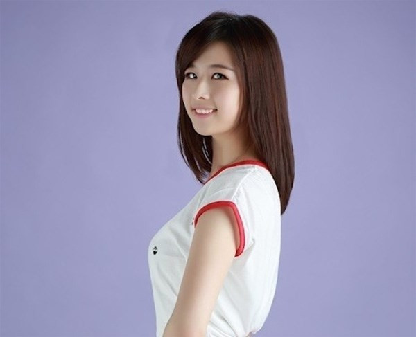 10 hot girl trên mạng được phong nữ thần vì sắc đẹp ảnh 7