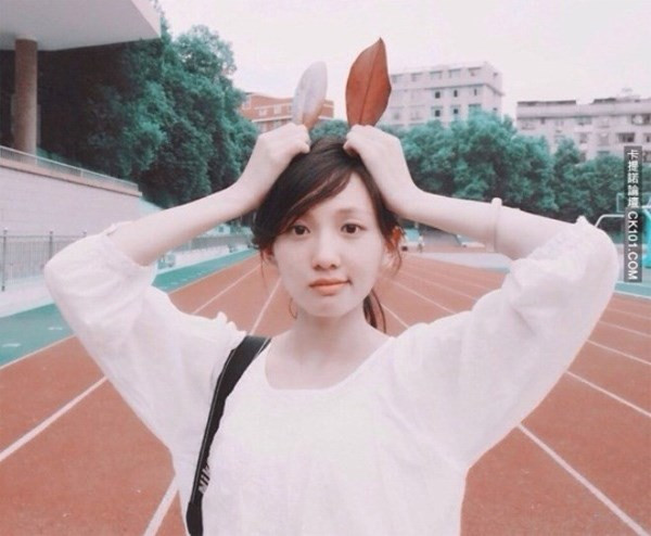 10 hot girl trên mạng được phong nữ thần vì sắc đẹp ảnh 17