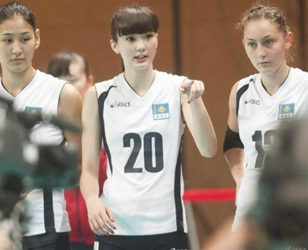 10 hot girl trên mạng được phong nữ thần vì sắc đẹp ảnh 2