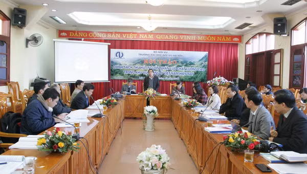 Giải pháp thu hút nguồn nhân lực chất lượng cao cho khu vực công