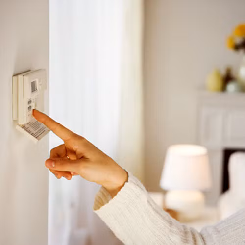 Giữ không khí trong lành bằng cách điều chỉnh nhiệt độ và độ ẩm thích hợp.