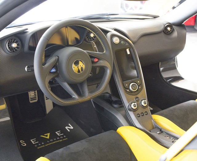 Mãn nhãn với “rừng” siêu xe tại đại lý ở Ả-Rập Xê-Út ảnh 24