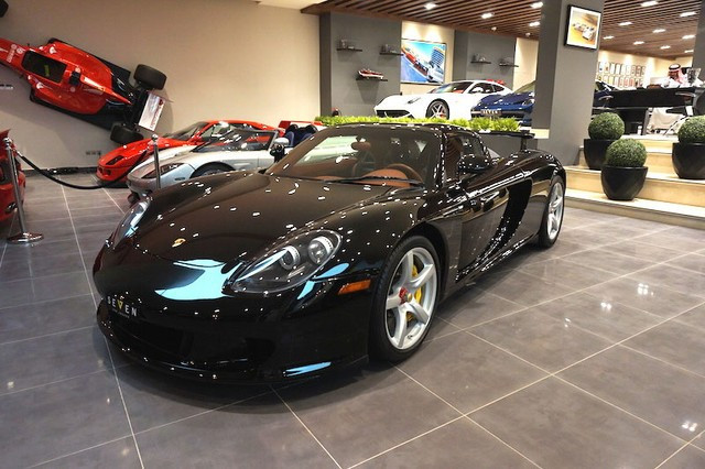 Mãn nhãn với “rừng” siêu xe tại đại lý ở Ả-Rập Xê-Út ảnh 34