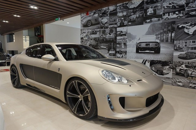 Xe độ Porsche Gemballa Mistrale đời 2012 đã qua sử dụng với công-tơ-mét chỉ 2.600 km. Đây là 1 trong 30 chiếc xế độ được phát triển dựa trên Porsche Panamera Turbo nguyên bản. Xe đi kèm thân vỏ bằng sợi carbon và nội thất hoàn toàn mới. Với động cơ V8 có công suất tối đa 740 mã lực, Porsche Gemballa Mistrale 2012 có thể tăng tốc từ 0-100 km/h trong 3,2 giây.&nbsp;