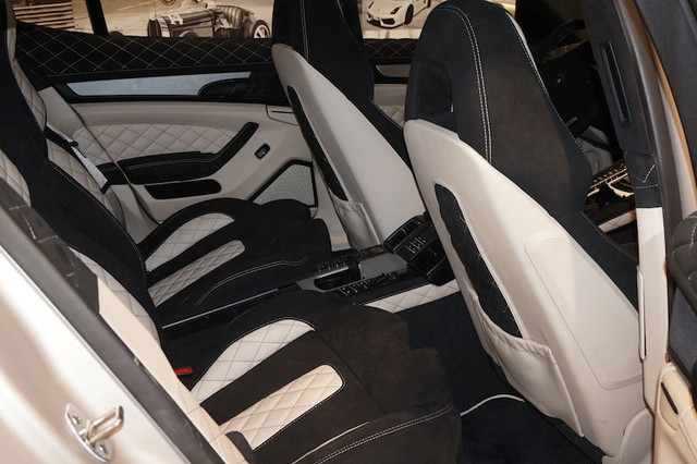 Mãn nhãn với “rừng” siêu xe tại đại lý ở Ả-Rập Xê-Út ảnh 36