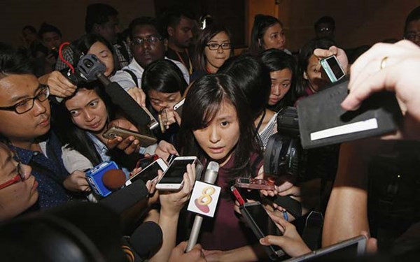 Những câu chuyện xúc động về hành khách máy bay mất tích QZ8501 ảnh 1