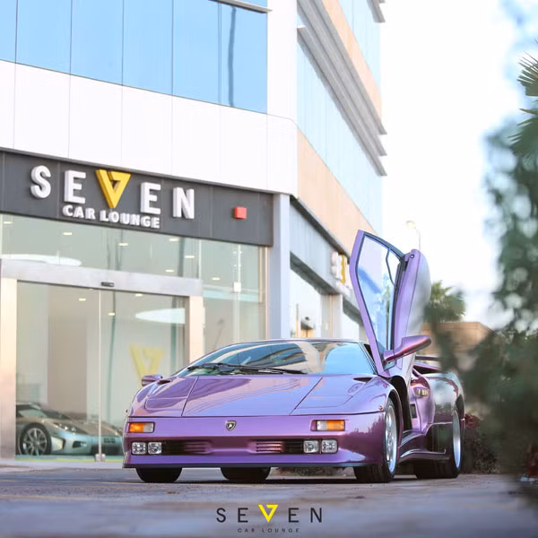 Mãn nhãn với “rừng” siêu xe tại đại lý ở Ả-Rập Xê-Út ảnh 18