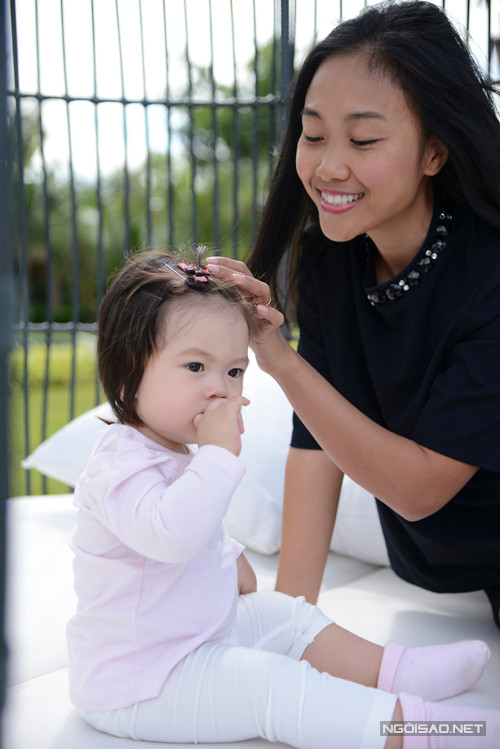 Đoan Trang bình yên bên con gái yêu ảnh 1 1-3777-1419904179.jpg