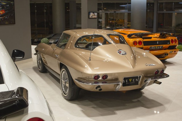 Mãn nhãn với “rừng” siêu xe tại đại lý ở Ả-Rập Xê-Út ảnh 7