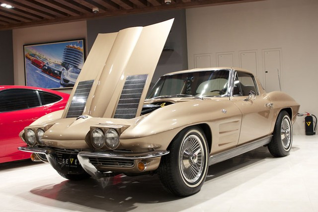 Mãn nhãn với “rừng” siêu xe tại đại lý ở Ả-Rập Xê-Út ảnh 8