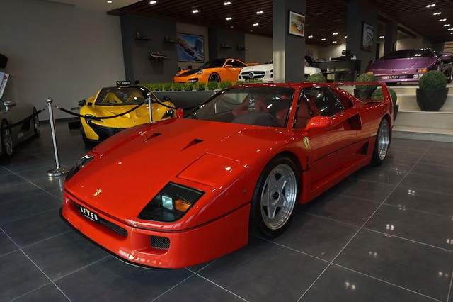 Mãn nhãn với “rừng” siêu xe tại đại lý ở Ả-Rập Xê-Út ảnh 10