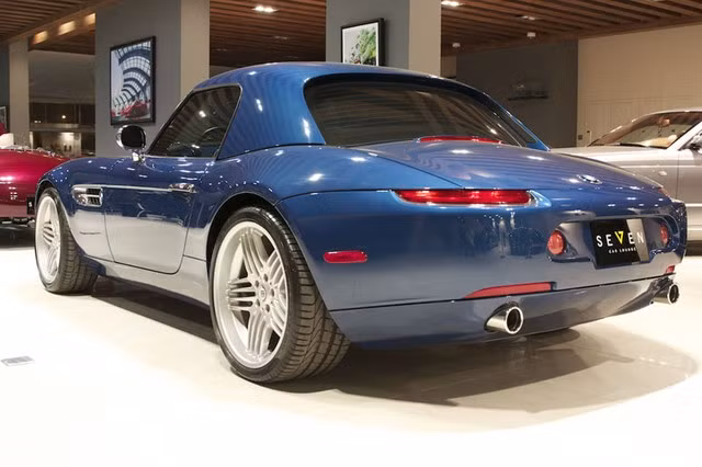 Mãn nhãn với “rừng” siêu xe tại đại lý ở Ả-Rập Xê-Út ảnh 3