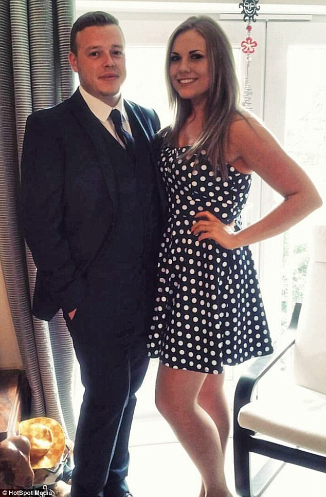 Victoria hiện tại bên bạn trai. Ảnh: Hotspot