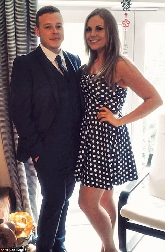 Victoria hiện tại bên bạn trai. Ảnh: Hotspot