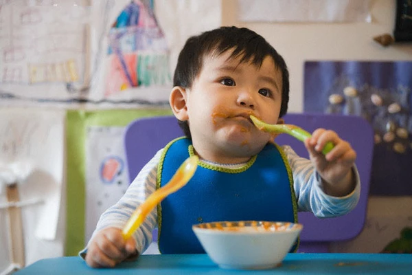 Nếu mẹ biết 2 luật này, bé sẽ hết biếng ăn ngay lập tức