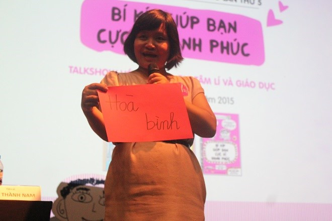 Tiến sĩ giáo dục Nguyễn Thùy Anh giới thiệu các nguyên tắc để luôn cảm thấy hạnh phúc