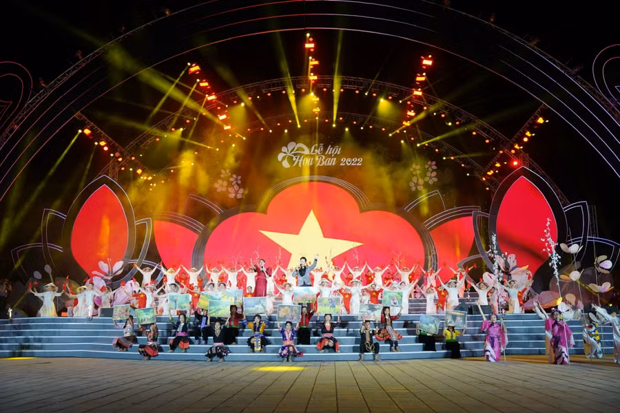 Điện Biên chính thức khai mạc Lễ hội Hoa Ban sau 3 năm lỗi hẹn.