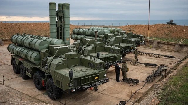 Hệ thống tên lửa phòng không S-400