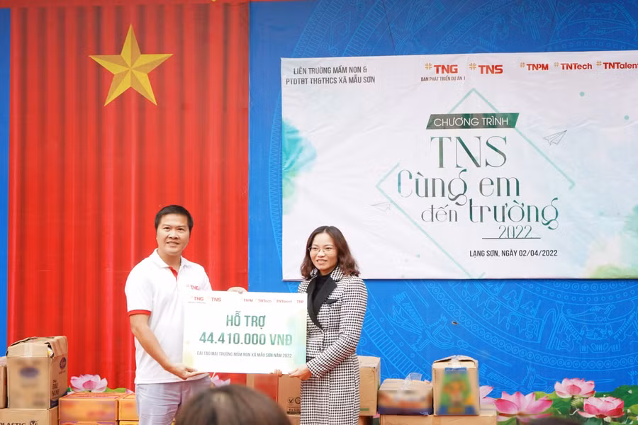 Doanh nghiệp đạt Sao Vàng Đất Việt với hành trình “TNS cùng em đến trường” ảnh 4