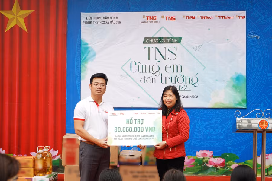 Doanh nghiệp đạt Sao Vàng Đất Việt với hành trình “TNS cùng em đến trường” ảnh 3