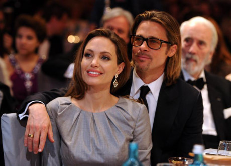 Angelina Jolie có người mới, Brad đau khổ thất thần - Ảnh 2 Angelina Jolie co nguoi moi, Brad dau kho that than - Anh 2