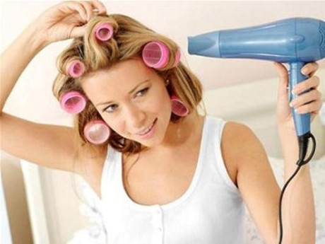 Các tuyệt chiêu giúp tóc trở nên bồng dày ngay tức thì - Ảnh 8 Cac tuyet chieu giup toc tro nen bong day ngay tuc thi - Anh 8