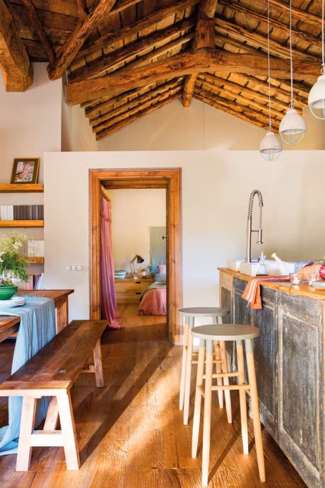 Me man voi ngoi nha cap 4 xay tren dinh doi khien ai cung thich - Anh 5