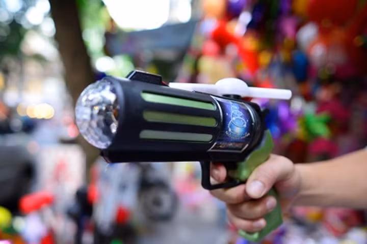 Đồ chơi bạo lực sẽ ảnh hưởng đến tâm lý và tính cách của trẻ