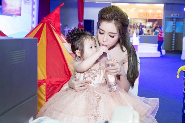 Elly Trần 15 Elly Trần 15