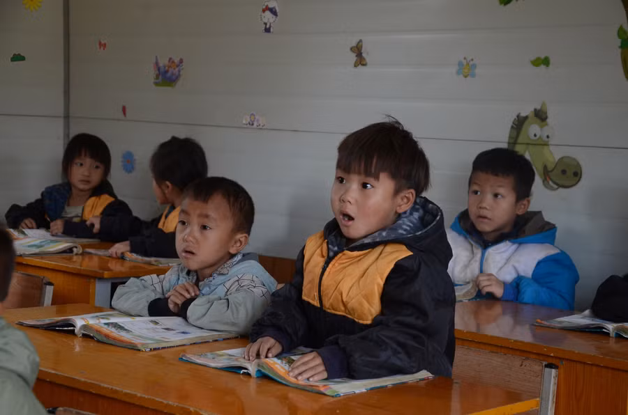 Học sinh chủ động hơn trong việc tiếp cận kiến thức.