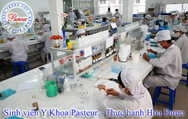 Tuyển sinh Trung cấp Dược năm 2015