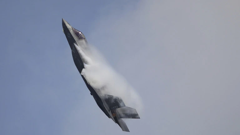 Tiêm kích tàng hình F-35