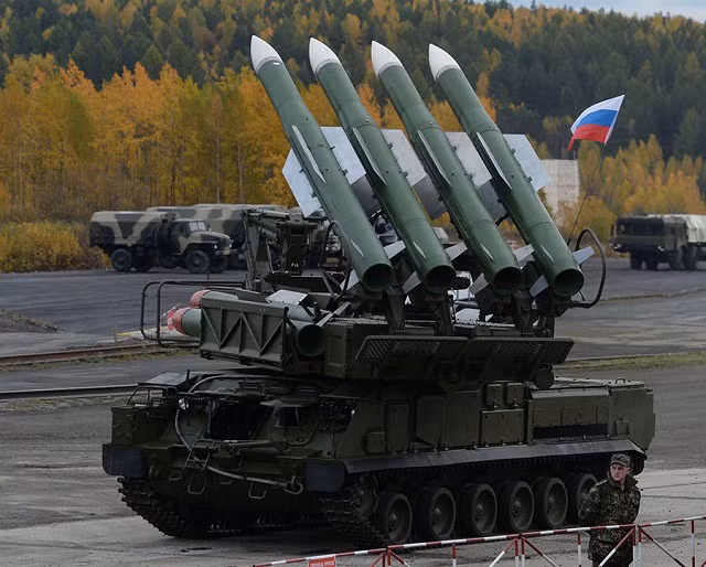 Hệ thống tên lửa tầm trung Buk-M2