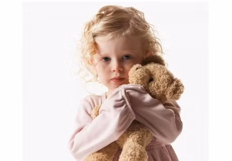 Lam gi khi tre co dau hieu tu ky khac thuong? - Anh 1