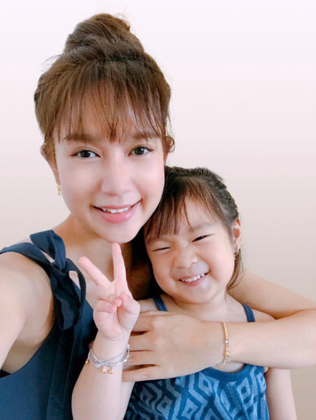 Bảo Anh quyến rũ với màu son mới, Ngọc Trinh tự tin khoe vòng eo 56 - Ảnh 9 Bao Anh quyen ru voi mau son moi, Ngoc Trinh tu tin khoe vong eo 56 - Anh 9