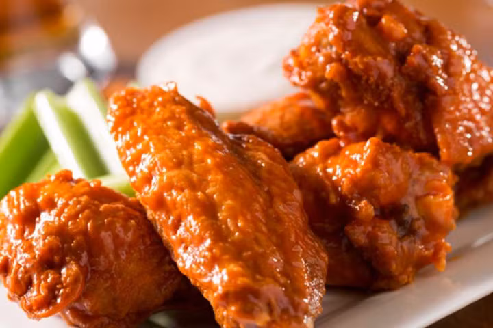 Bạn sẽ sốc nếu biết gà rán, hamburger chứa nhiều calo đến mức nào