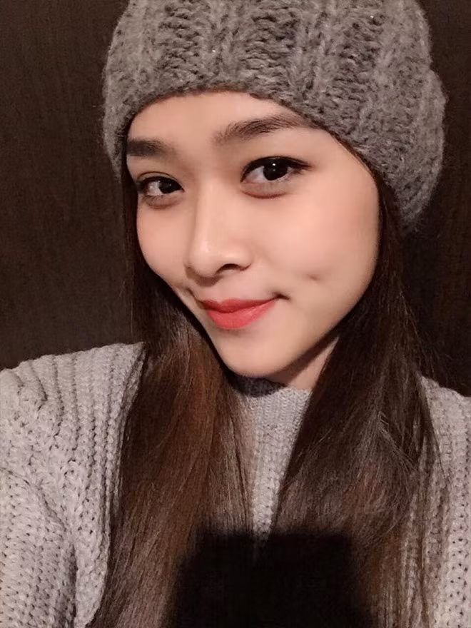 Những hot girl Việt sở hữu má lúm đồng tiền xinh xắn