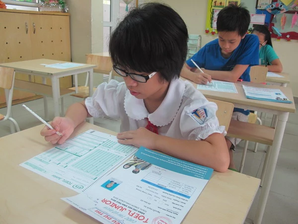 Thí sinh TPHCM và Huế giành vé vòng 2 TOEFL Junior 2014