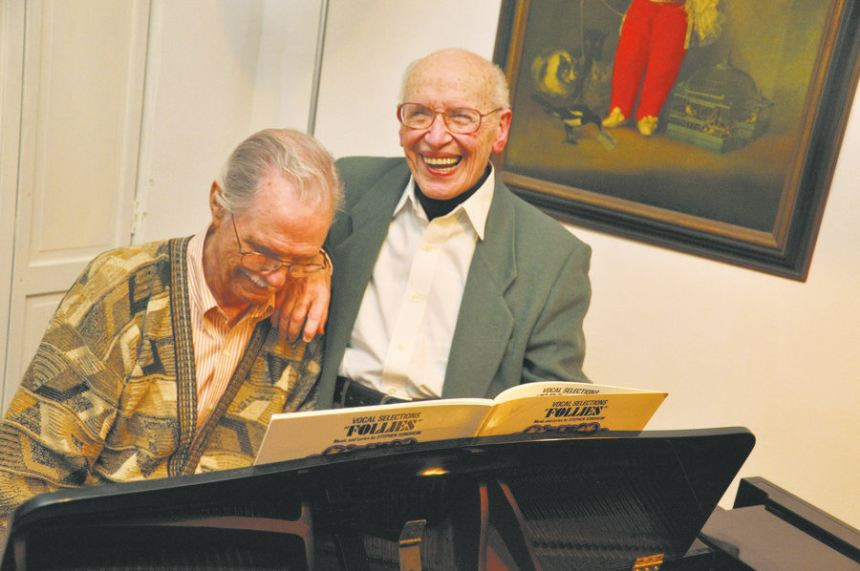 Những chuyện tình xúc động và son sắt nhất thế giới ảnh 8 Những chuyện tình xúc động và son sắt nhất thế giới ảnh 8