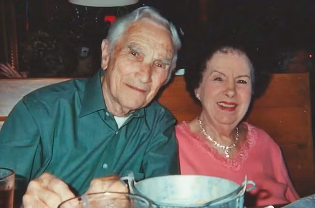 Những chuyện tình xúc động và son sắt nhất thế giới ảnh 7