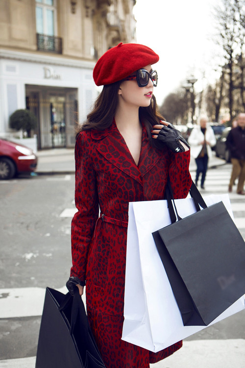 Ngọc Trinh sành điệu sải bước ở Paris ảnh 2 ngoc-trinh-2-6449-1422331874.jpg