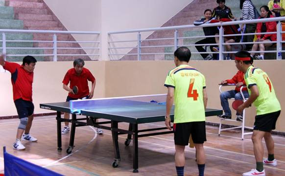 Ngay sau lễ khai mạc một số nội dung thi đấu đã diễn ra với những trận đấu đôi nam, đơn nữ-nam rất sôi nổi và hấp dẫn