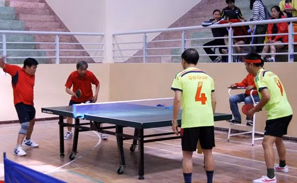 Ngay sau lễ khai mạc một số nội dung thi đấu đã diễn ra với những trận đấu đôi nam, đơn nữ-nam rất sôi nổi và hấp dẫn