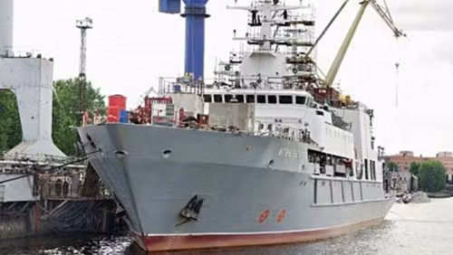 Tàu cứu hộ tàu ngầm thế hệ mới Igor Belousov.