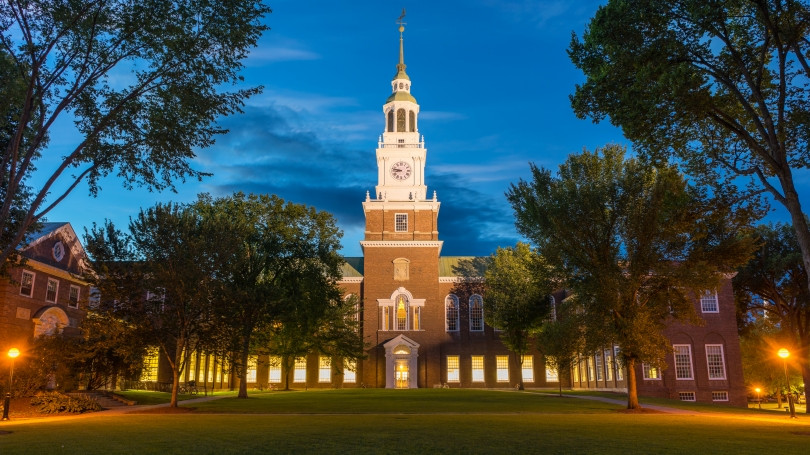 6. Đại học Dartmouth College: 169.498 USD 6. Đại học Dartmouth College: 169.498 USD
